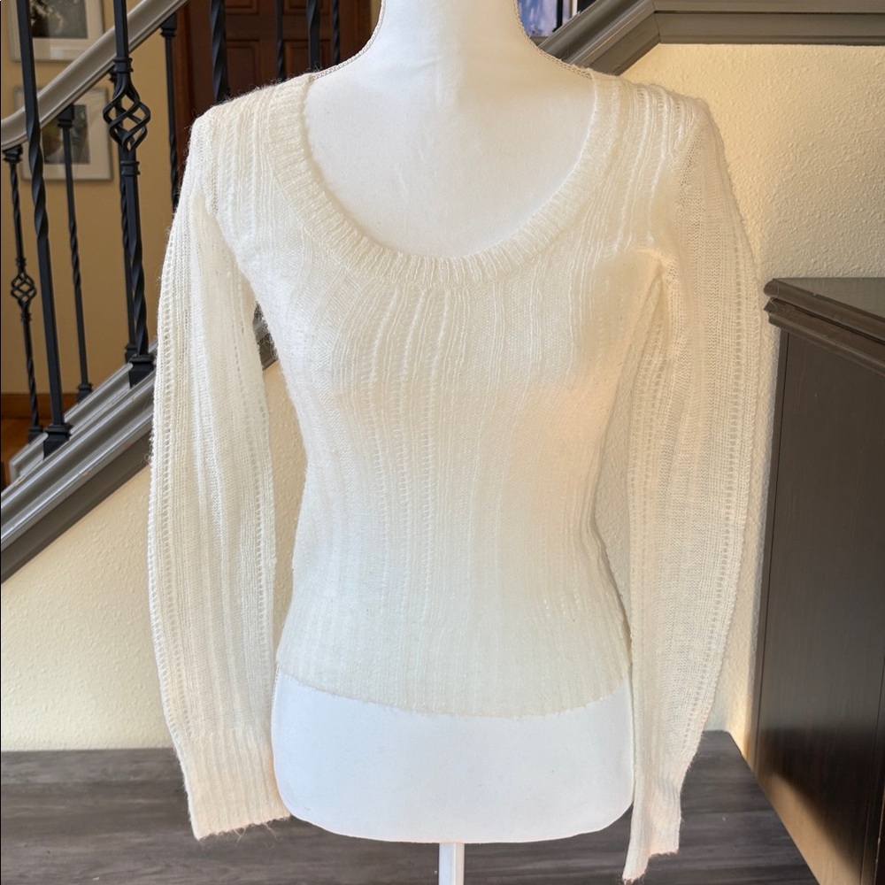 American Eagle Outfitters Women's White Knit Sweater Size Small